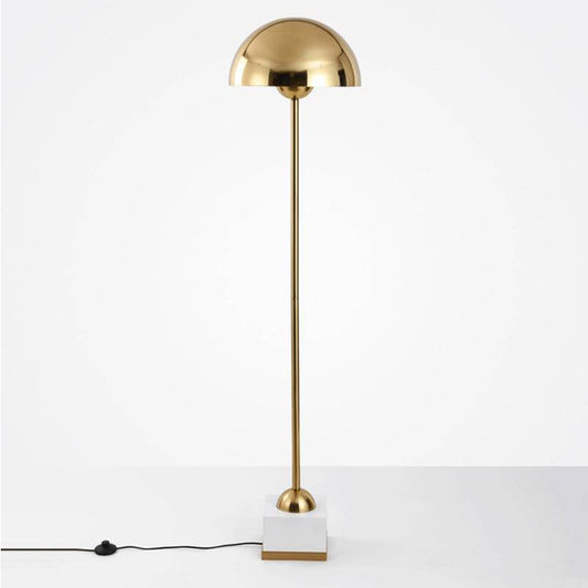 Design LED-vloerlamp in goud metaal met bolvormige lampenkap