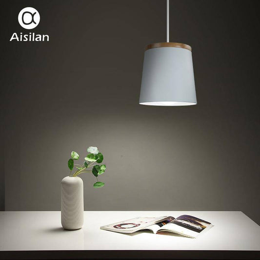 Aisilan design hanglamp van hout en wit metaal